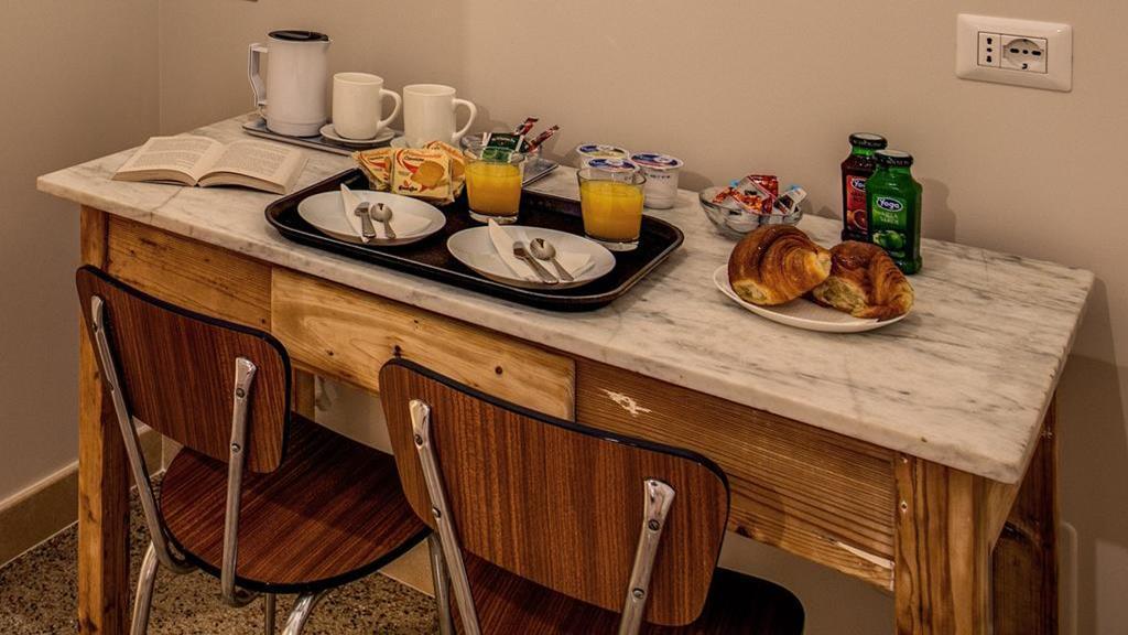 Colosseo Accomodation Room Guest House Рим Экстерьер фото