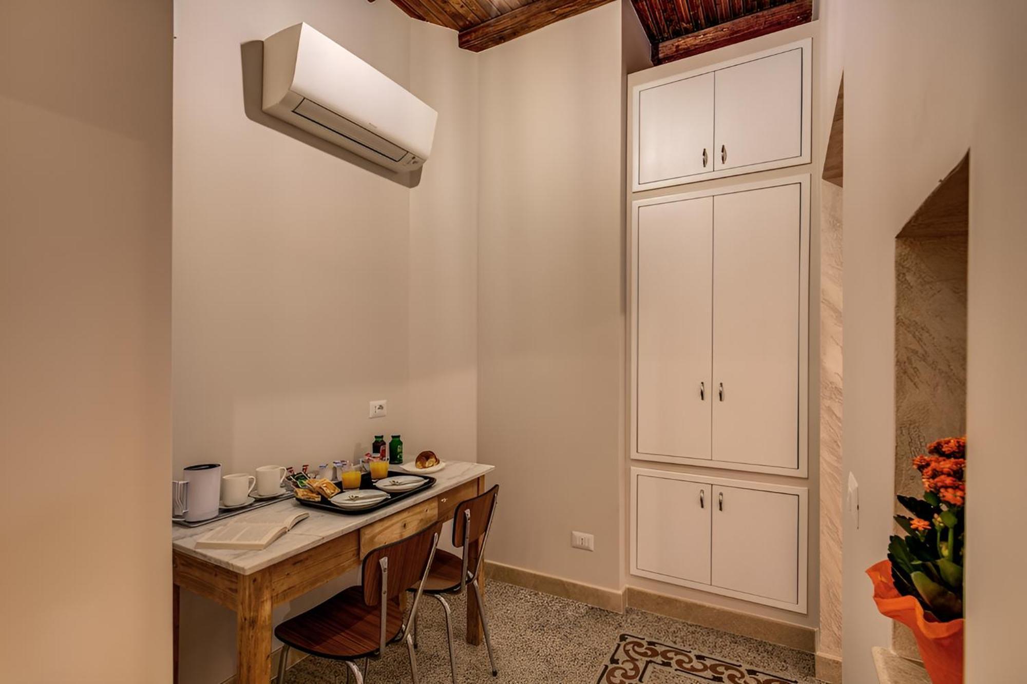 Colosseo Accomodation Room Guest House Рим Экстерьер фото
