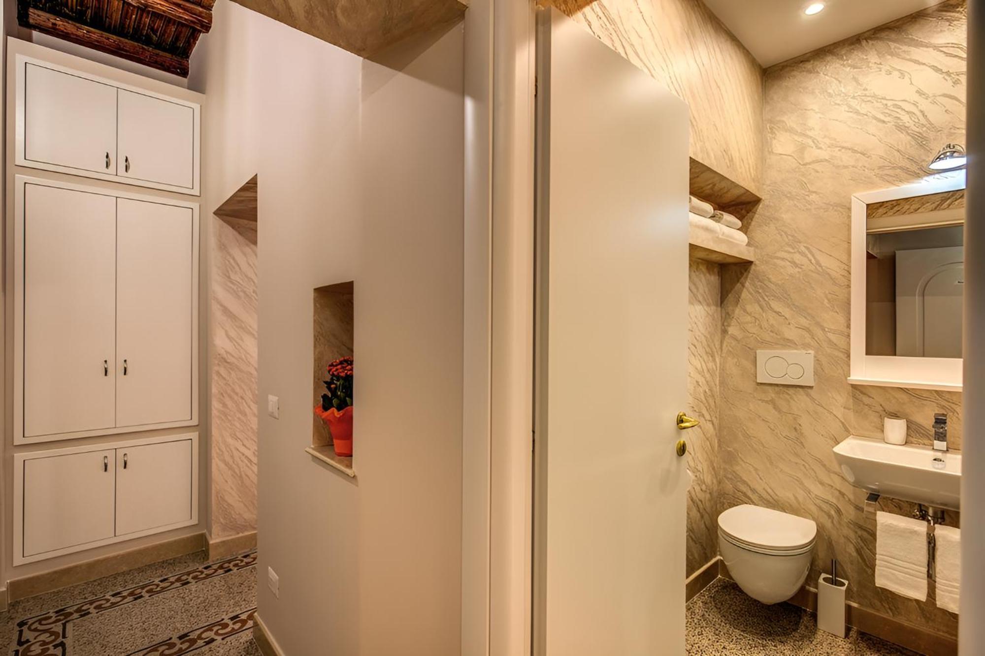 Colosseo Accomodation Room Guest House Рим Экстерьер фото