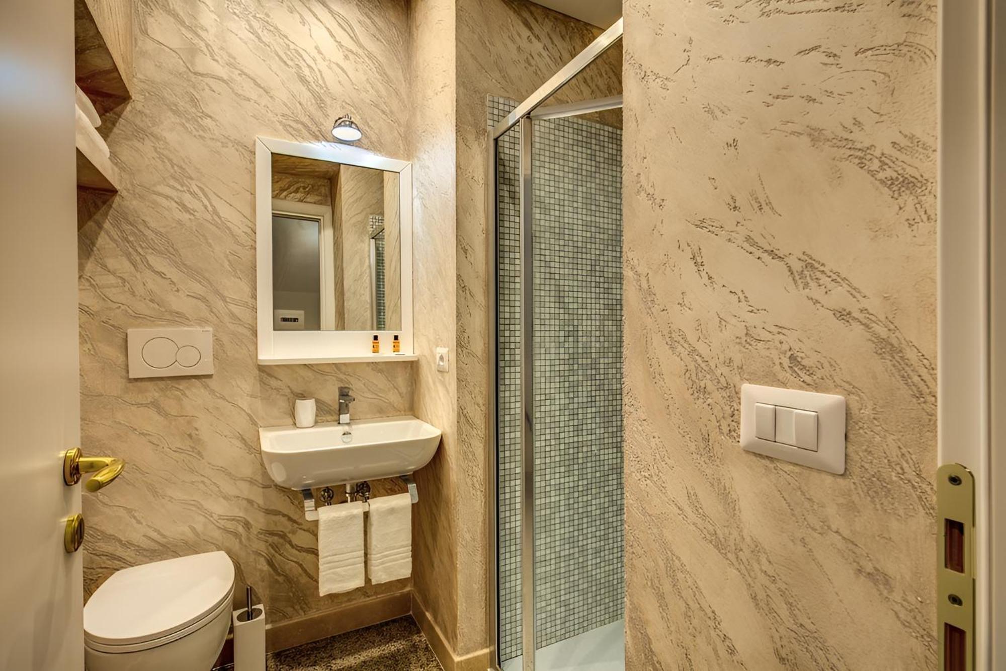 Colosseo Accomodation Room Guest House Рим Экстерьер фото